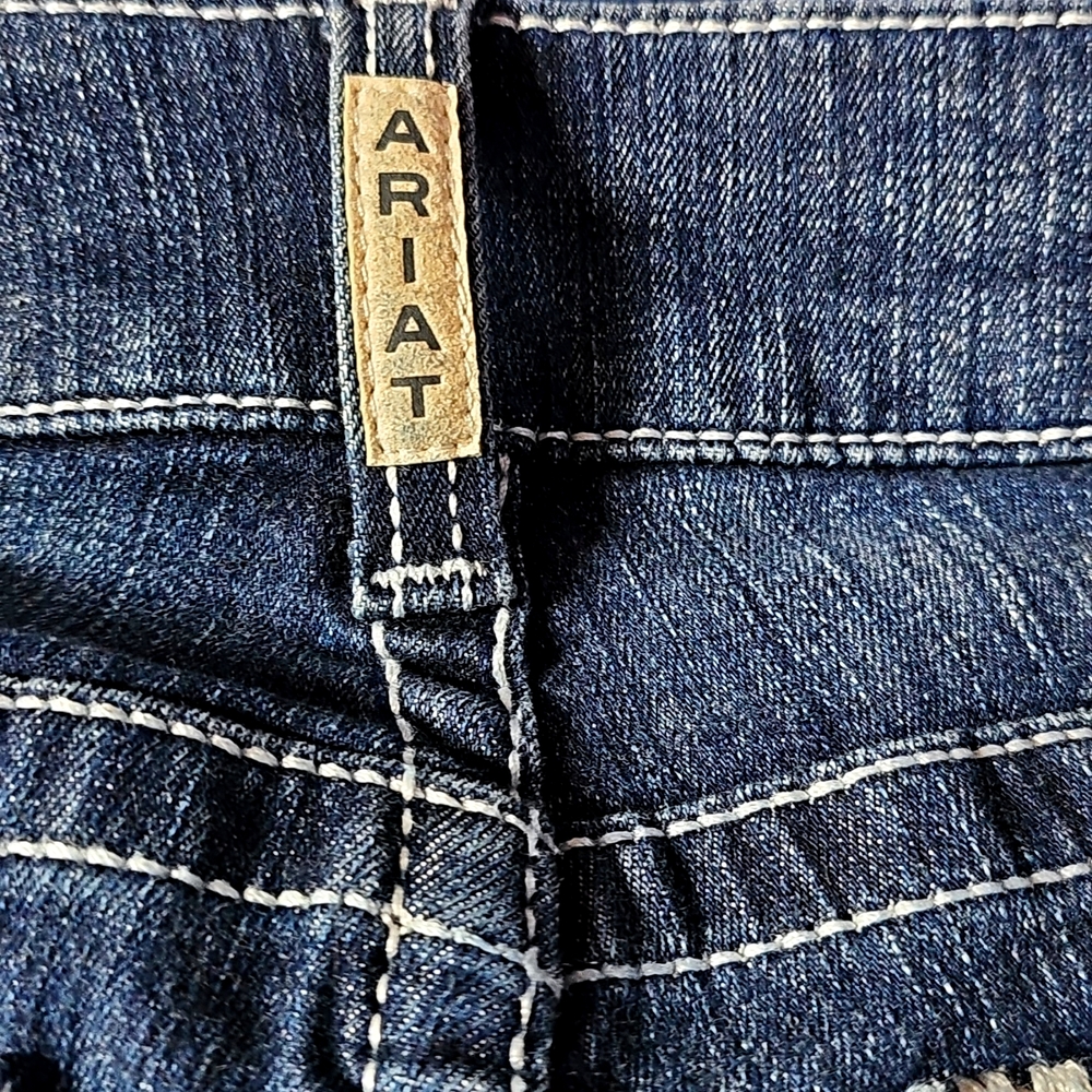 Ariat Indigo Bootcut Jeans with White Contrast Stitching - Picture 8 of 16